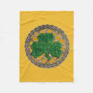Gold Kleeblatt auf keltischen Knochen Fleece Blank