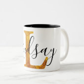 Gold "L" Monogramm mit personalisiertem Namen Zweifarbige Tasse (VorderseiteRechts)