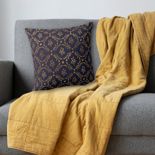 Gold Leaf Berry Frame Muster auf Navy Blue Kissen