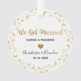 Gold Leaf Foto Verheiratet während Pandemie Weihna Ornament