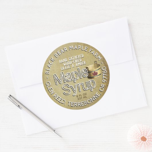 Gold Leaf und Eimer Holz Ahornsirup Rustikal Runder Aufkleber (Umschlag)