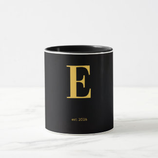 Gold Letter E Black Tasse | Minimalistische Monogr