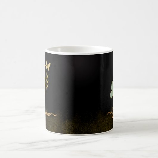 Gold Letter J Butterfly Tasse Design (Mittel)