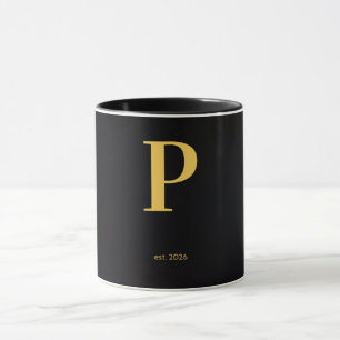 Gold Letter P Schwarze Tasse   Minimalistische Mon