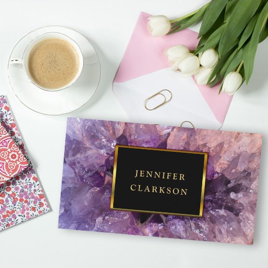 Gold lila Amethyststein-Gode-Mineral. Visitenkarte
