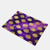 Gold & Lila Galaxy Dharma Mandala Muster Fußmatte (Schrägansicht)