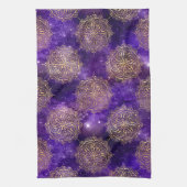 Gold & Lila Galaxy Dharma Mandala Muster Geschirrtuch (Vertikal)