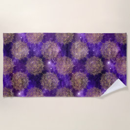 Gold & Lila Galaxy Dharma Mandala Muster Strandtuch