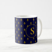 Gold Lilie Pattern für Royal Blue Kaffeetasse (VorderseiteRechts)