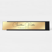 Gold Look Moderne Elegant Template Typografie Schreibtischnamensplakette (Vorderseite )