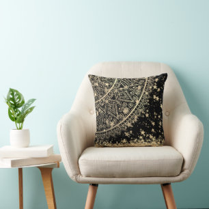 Gold Lotus Mandala mit Gold Stars auf schwarz Kissen