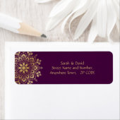 Gold Mandala Blühe auf Lila Eggplant Plum (Insitu)
