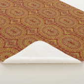 Gold Mandala Print on Red Sherpadecke (3/4)
