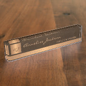 Gold mit Monogramm, elegantes, braunes Leder Namensplakette (Seite)