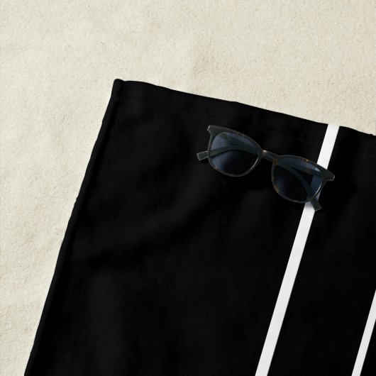 Gold Mit Monogramm Schwarz-weiße Racing Stripes Po Strandtuch (Beispiel)