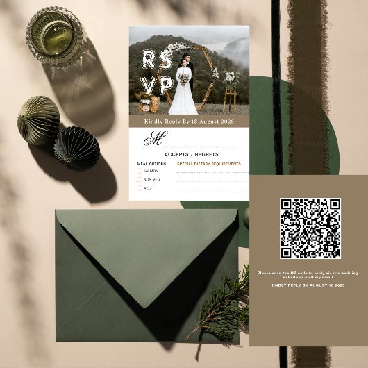 Gold Modern Minimalist Photo & QR Wedding RSVP Dankeskarte