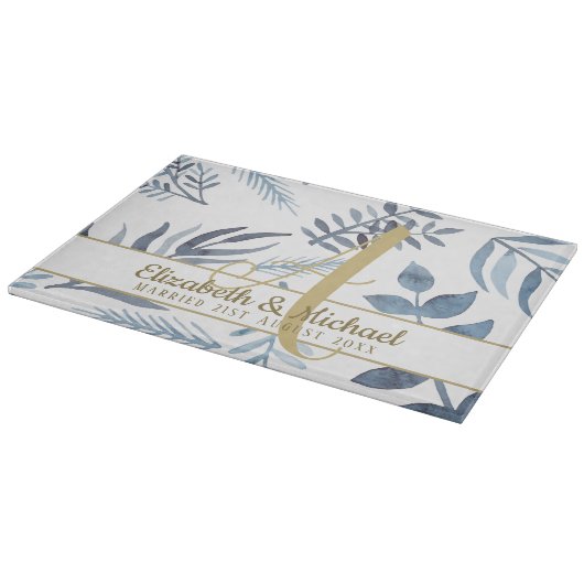 Gold Monogram Azure Blue Botanical Blätter Wedding Schneidebrett (Ecke)
