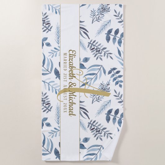 Gold Monogram Azure Blue Botanical Blätter Wedding Strandtuch (Vorderseite)