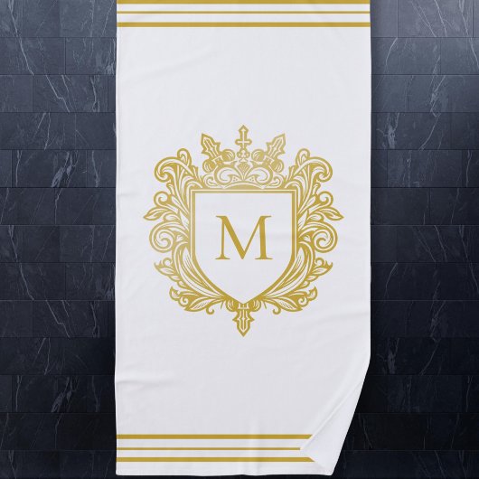 Gold Monogram Beach Handtuch