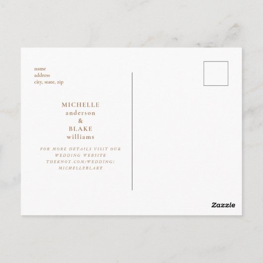 Gold Monogram Deep Red Wedding Save the Date Postkarte (Rückseite)