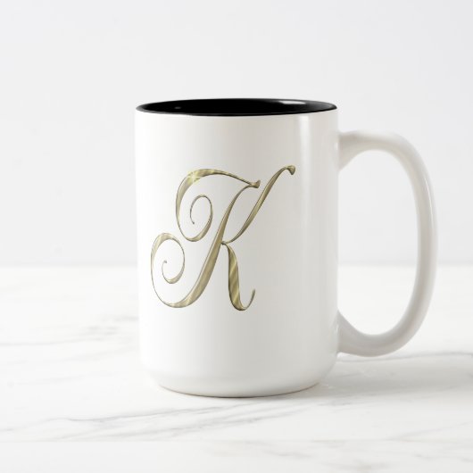Gold monogram K initials Merchandise Zweifarbige Tasse (Rechts)