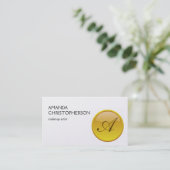Gold Monogram Makeup Artist Business Card Visitenkarte (Stehend Vorderseite)