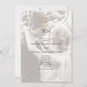 Gold Monogram Photo QR Code Wedding Einladung (Vorderseite)