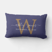 Gold Monogram Wedding Date Navy Blue Lendenkissen (Rückseite)