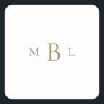 Gold Monogram White Wedding Quadratischer Aufkleber<br><div class="desc">Gold Monogramm White Wedding Sticker. elegant.</div>