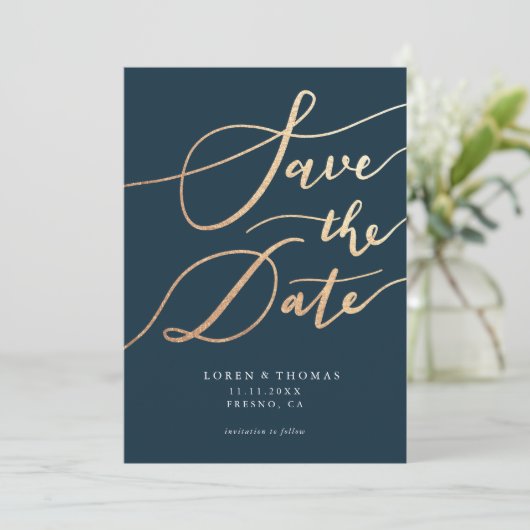 Gold Navy Script Typografie Save The Date (Stehend Vorderseite)