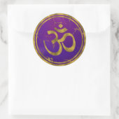 Gold OM Symbol - Om, Omkara auf Lila/Indigoklo Runder Aufkleber (Tasche)
