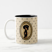 Gold Oval Dackel Cartoon Portrait (schwarz & tan) Zweifarbige Tasse (Links)