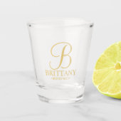 Gold Personalisierte Monogramm und Name Bridesmaid Schnapsglas (Vorderseite)