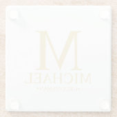 Gold Personalisierte Monogramm und Name Trauzeuge Glasuntersetzer (Rückseite)