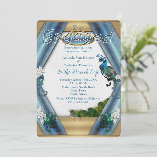 Gold, Pfauen, Federn und Smaragdgrüne Seide Einladung (Stehend Vorderseite)