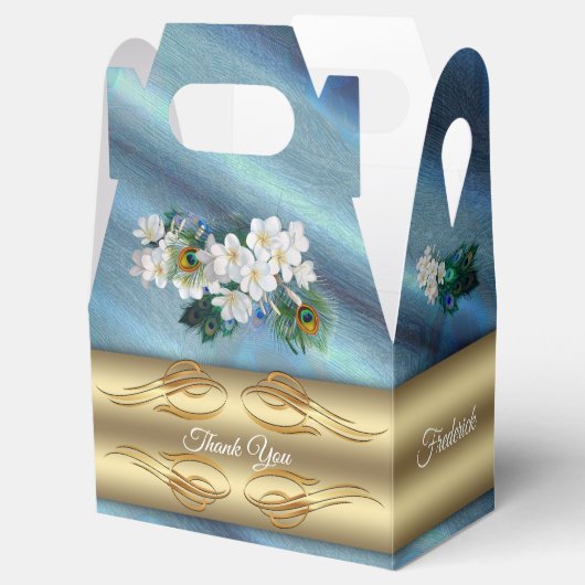 Gold, PfauenFedern auf Smaragdgrüner Seide Geschenkschachtel (Geöffnet)