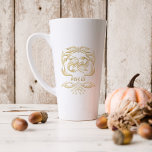 Gold Pisces Astrologie Zodiac-Zeichen | Monogramm Milchtasse<br><div class="desc">Perfekt geeignet für Freunde und Familie, um ihnen einen wundervollen Ehrentag zu wünschen. Imitate goldgeflochtener Zodiac vorne mit Empfängername, Geburtstag und Tierkreiszeichen-Persönlichkeitsmerkmalen auf der Rückseite. Fügen Sie diesem Design Ihre benutzerdefinierte Formulierung hinzu, indem Sie die "Diese Vorlage bearbeiten"-Felder auf der rechten Seite des Elements verwenden, oder klicken Sie auf die...</div>