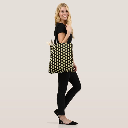 Gold Polkadot Tasche (Am Model)