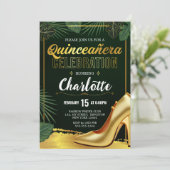 Gold Quinceanera Celebration Emerald Green Einladung (Stehend Vorderseite)