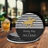 Gold Race Pferd auf schwarzen und weißen Streifen Pappteller