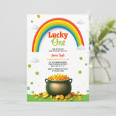 Gold Rainbow St Patricks Day Einladung (Stehend Vorderseite)