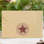 Gold Red Christmas Star Rücksendeadresse Runder Aufkleber<br><div class="desc">Hübsches ländliches Design mit goldfarbenem Hintergrund,  glänzend rot und goldfarbenem Weihnachtsstern. Rund um den Rand dieses runden Aufklebers befinden sich ein individuelle Name- und Adressfeld in leicht lesbarem silbernen Schriftart.</div>