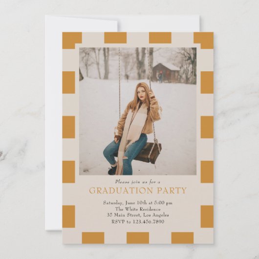 Gold Retro Checkered Arch Classic Foto Abschluss Einladung (Rückseite)