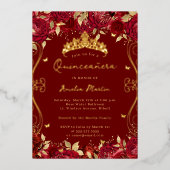 Gold Ruby Red Swirl Scroll Floral Quinceanera Folieneinladung (Vorderseite)