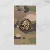 Gold Sacred Eastern Dragon Medallion on Red Velvet Visitenkarte (Vorderseite)