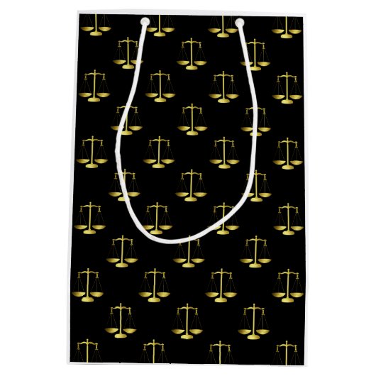 Gold Scales Of Justice on Black Repeat Pattern Mittlere Geschenktüte (Rückseite)