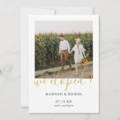 Gold Script Custom Wir Eloped Card mit Foto Ankündigung (Vorderseite)