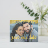 Gold Script-Imitate Foto Save the Date aufdecken Ankündigungspostkarte (Stehend Vorderseite)