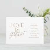 Gold Script Liebe Hochzeit verschoben Ändern Sie d Ankündigung (Stehend Vorderseite)