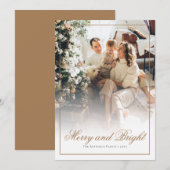 Gold Script Merry und Bright Christmas Foto Feiertagskarte (Vorne/Hinten)